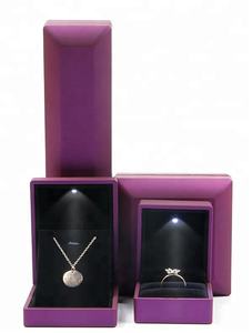 Bán Buôn Cao Cấp Dẫn Ánh Sáng Cầu Hôn Hộp Nhẫn Biểu Tượng Tùy Chỉnh Trang Sức Hộp Đóng Gói Nhẫn Bông Tai Vòng Cổ Dẫn Ánh Sáng Hộp Bao Bì - Product Image 4