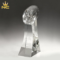 Trophée de football américain en cristal optique poli et facetté, fait main, personnalisable, formes variées, noir/transparent, vente en gros