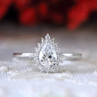 Baru Fashion Pear Air Drop Klasik Emas Putih Cincin Pernikahan Perhiasan Berkilau 1.5ct AAAAA CZ Cincin untuk Wanita