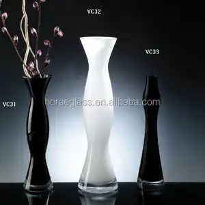 Китайские дешевые маленькие антикварные белые и черные стеклянные вазы с одним стержнем