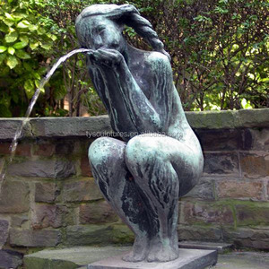 Fontana d'acqua in metallo bronzo di alta qualità per decorazioni da giardino, ideale per piazze e aree esterne. - Product Image 4