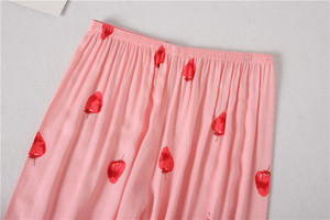 Grosir Set Piyama Katun Wanita Gambar Cetak Kustom Motif Bunga Stroberi untuk Wanita Baju Tidur Wanita Set Piyama Katun India