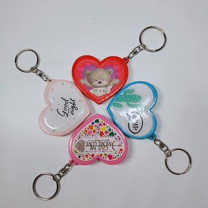 Biểu Tượng Tùy Chỉnh Chiếu Đèn Pin Nhựa Hình Trái Tim LED Đèn Pin Chiếu Torch Cho Quà Tặng Khuyến Mãi Carabiner <span class=keywords><strong>Keychain</strong></span> - Product Image 1