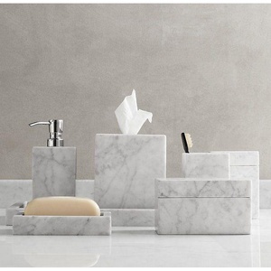 Accessoires pour la maison, ensemble d'accessoires <span class=keywords><strong>de</strong></span> <span class=keywords><strong>salle</strong></span> <span class=keywords><strong>de</strong></span> <span class=keywords><strong>bain</strong></span> en céramique blanche <span class=keywords><strong>et</strong></span> noire, marbre naturel, 5 pièces pour la décoration <span class=keywords><strong>de</strong></span> la <span class=keywords><strong>salle</strong></span> <span class=keywords><strong>de</strong></span> <span class=keywords><strong>bain</strong></span> à domicile - Product Image 1