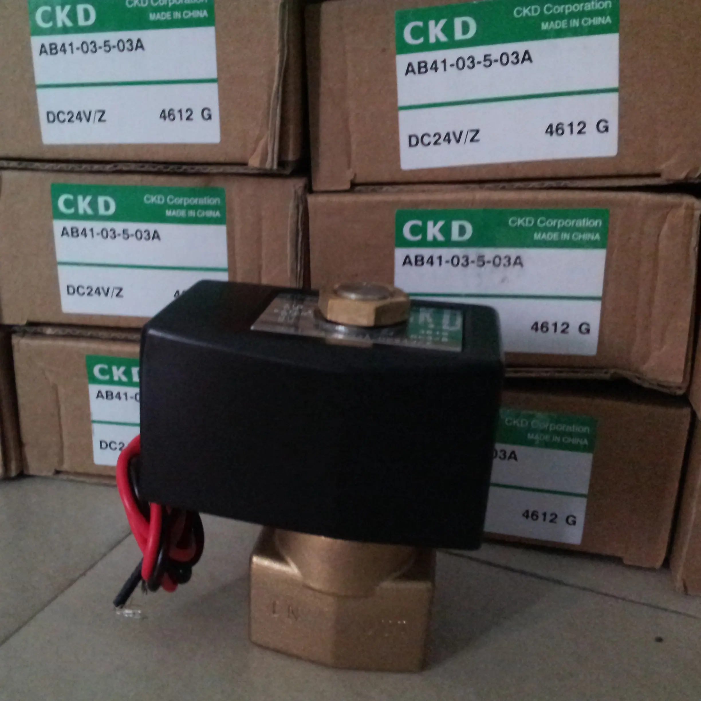 CKD doğrudan etkili 2 portlu solenoid valveAB41-03-5-03A