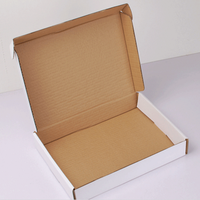 Boîtes aux lettres ondulées Kraft & White Removal de haute qualité avec revêtement UV de stratification mate de papier d'art recyclable