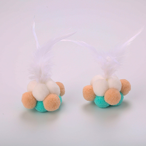 Jouet interactif pour bébé, boule de couleur unie avec plume et clochette, vente en gros - Product Image 6