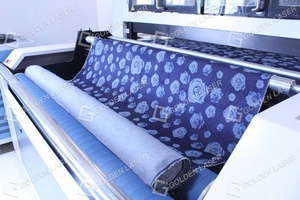 Rulodan ruloya otomatik kumaş lazer markalama makinesi kaplama moda Denim tekstil bant konveyör