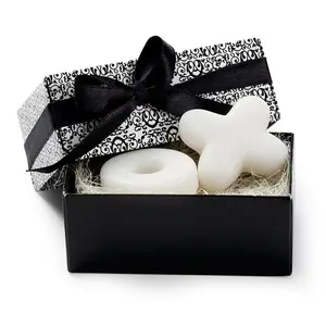 婚礼门礼物拥抱和亲吻从先生和夫人 X O 设计香皂