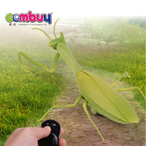 Giocattolo Realistico di Mantide Predeatrice in Plastica con Controllo Remoto a Infrarossi - Product Image 2