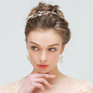 Düğün Başlığı Altın Yaprak Gelin Saç Çelengi ve Küpe Seti Kristal Taçlar Çiçekli Balo Elbisesi Başlığı - Product Image 4