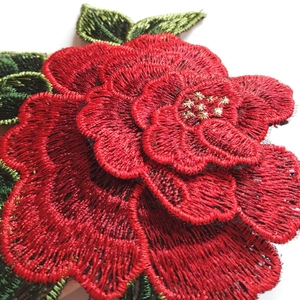 3D เย็บปักถักร้อยเทคนิคแฮนด์เมดหลายชั้นเย็บปักถักร้อยดอกไม้ Applique สำหรับเสื้อผ้า