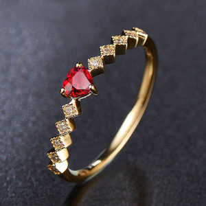 SGARIT 18K oro giallo anello di pietre preziose 0,16 ct rosso naturale rubino forma forma di fidanzamento gioielli da sposa alla moda all'ingrosso - Product Image 3