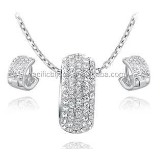 Bianco platino insieme dei monili in oro diamante di cristallo dell'orecchino della collana set