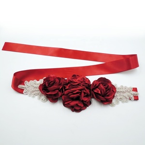 Cinturón de <span class=keywords><strong>boda</strong></span> hecho a mano con diamantes de imitación y perlas para embarazadas, cinturón de maternidad con flores y rosas 3D - Product Image 3