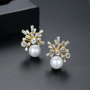 LUOTEEMI Elegante In Oro Bianco Placcato CZ Del <span class=keywords><strong>Fiore</strong></span> Delle Donne Madre Regalo Di Natale Simulato Vite Prigioniera Della Perla <span class=keywords><strong>Orecchini</strong></span> - Product Image 6