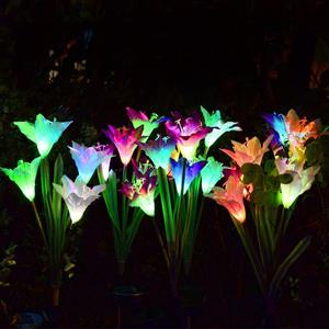 Lampu Taman Tenaga Surya Luar Ruangan, Lampu Tenaga Surya Berubah Warna-warni dengan Bunga Lily - Product Image 2