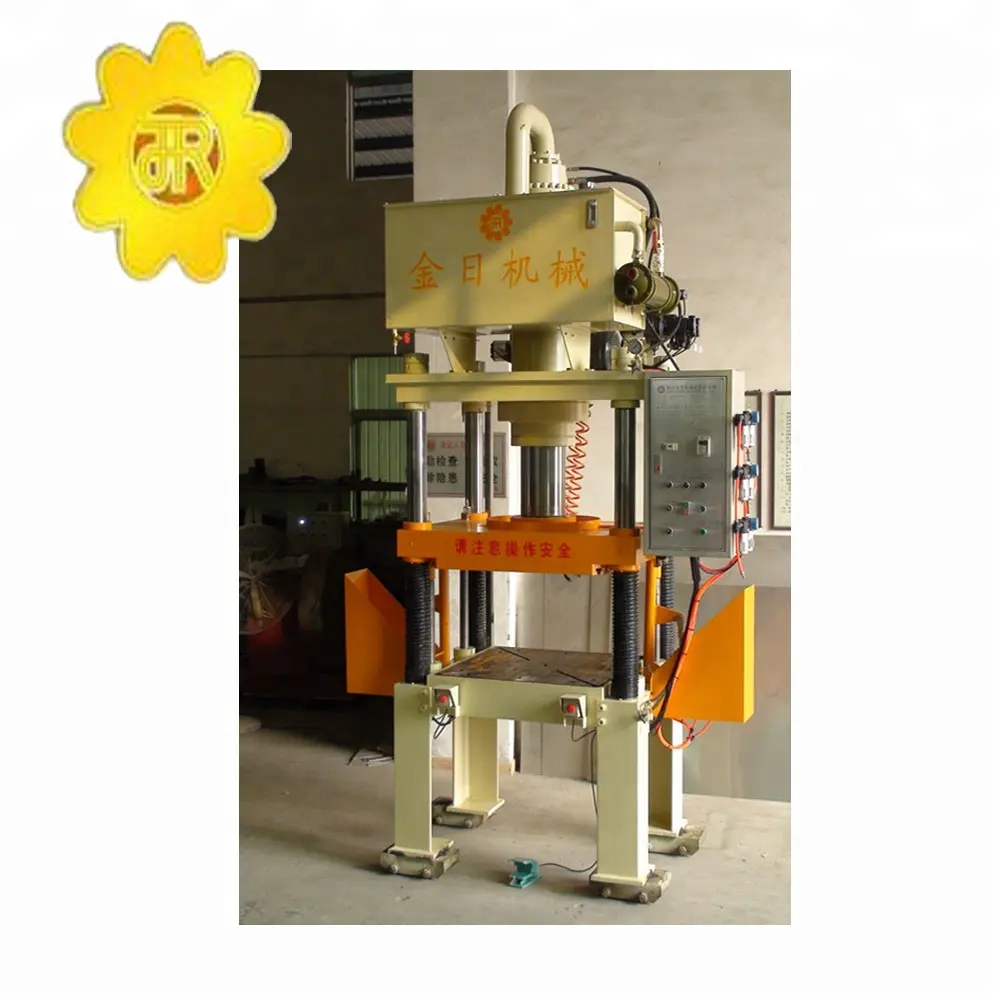 Machine pour la fabrication de plaques en céramique, de forme non ronde, de qualité supérieure, usine
