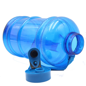 Nueva patente 2.2L botella <span class=keywords><strong>de</strong></span> agua, agua 2.2L jur con correa, 2.2L botella <span class=keywords><strong>de</strong></span> agua <span class=keywords><strong>de</strong></span> plástico - Product Image 5