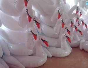 בגד ים שחור צף קרח מגניב בקיץ פלמינגו בריכת טבעת שחיה צף למבוגר - Product Image 4