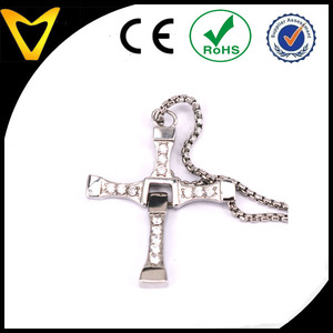 Fast And Furious Dominic Toretto'S Collar con colgante de Cruz Chapado en plata - Product Image 3