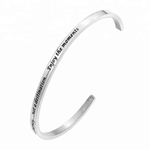 Brazalete de acero inoxidable liso de 4mm, pulsera inspiradora con mensaje grabado personalizado - Product Image 1