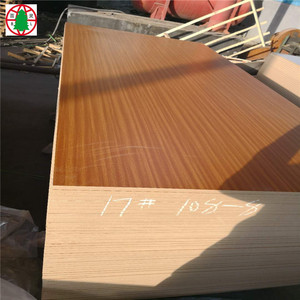 Melamine <span class=keywords><strong>MDF</strong></span> लकड़ी कीमत मानक आकार 17mm <span class=keywords><strong>MDF</strong></span>/अर्द्ध-hardboards Melamine रंग लकड़ी फाइबर Melamine का सामना करना पड़ फर्नीचर e2