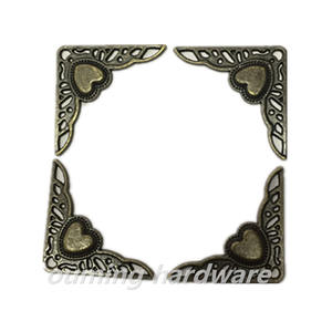 אבץ סגסוגת עץ תיבת פינה, יין תיבת מגן, קישוט ממצאי משולש פינות עתיק ברונזה חלול דפוס - Product Image 4