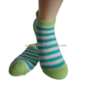 pleine rouge et <span class=keywords><strong>blanc</strong></span> rayé gris foncé bout et talon <span class=keywords><strong>coton</strong></span> dames filles femmes cheville chaussettes - Product Image 3
