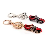 Gantungan Kunci Lapis Emas Mini 3D, Gantungan Kunci Logam Cleat, Berlian Imitasi, Sepatu Lari, Ornamen Cincin Kunci
