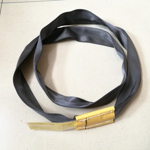 黒いポリエステルジャケットが付いている無限の鋼鉄持ち上がるワイヤースリング