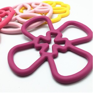 Ner arrivée forme <span class=keywords><strong>fleur</strong></span> silicone <span class=keywords><strong>dessous</strong></span> <span class=keywords><strong>de</strong></span> <span class=keywords><strong>plat</strong></span> pot tapis support <span class=keywords><strong>de</strong></span> silicone - Product Image 2