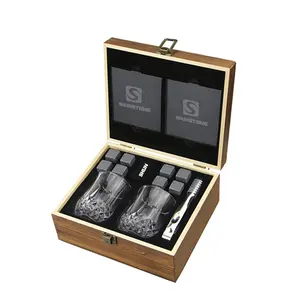 Kunden spezifische Whisky Stones Gläser Set Whisky Chilling Cubes Wein kühlung Rocks Crystal Shot Glass Schiefer Untersetzer in Holzkiste
