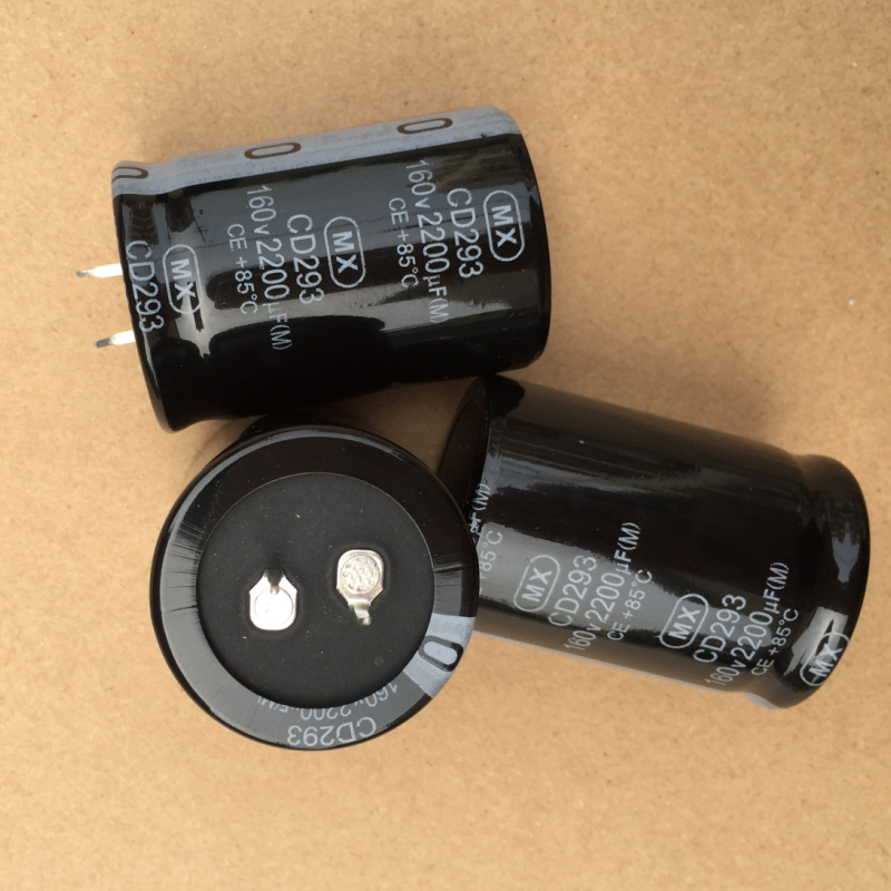 Condensatore elettrolico in alluminio 200V 250V 400V 450V