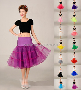 18 couleurs-<span class=keywords><strong>jupon</strong></span> <span class=keywords><strong>court</strong></span> A-ligne en gros bon marché coloré <span class=keywords><strong>court</strong></span> sous-jupe longueur genou mariée <span class=keywords><strong>tulle</strong></span> jupons pour robe de mariée - Product Image 1
