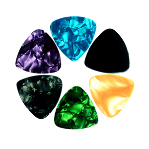 New Arrive Blank 0,46/0,71/0,96/1,2/1,5mm Celluloid Pearl Langlebige Dreiecksform E-Jazz-Gitarren-Pick Benutzer definiertes Logo