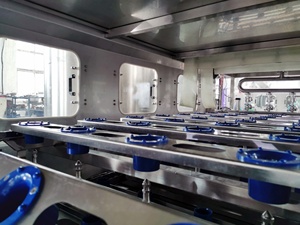 Machine <span class=keywords><strong>de</strong></span> remplissage et <span class=keywords><strong>de</strong></span> bouchage <span class=keywords><strong>d</strong></span>'eau minérale en bouteille <span class=keywords><strong>de</strong></span> 18,9 <span class=keywords><strong>litres</strong></span> (5 gallons) à haute efficacité pour usine <span class=keywords><strong>d</strong></span>'eau, <span class=keywords><strong>prix</strong></span> au Ghana - Product Image 4