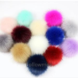 Fábrica Atacado Faux <span class=keywords><strong>Fur</strong></span> Pom Pom para Beanie Chapéus, Snap on Fluffy <span class=keywords><strong>Fox</strong></span> <span class=keywords><strong>Fur</strong></span> Pompom, Bola destacável Faux Raccoon <span class=keywords><strong>Fur</strong></span> - Product Image 2