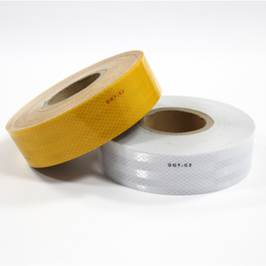Ruban réfléchissant auto-adhésif de qualité diamant 983, matériau prismatique DOT C2 <span class=keywords><strong>pour</strong></span> camions et remorques - Product Image 4