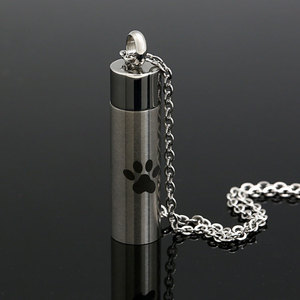 Cilindro zampa di cane design basso <span class=keywords><strong>moq</strong></span> 316L in acciaio inox collana di profumo parenti animali domestici cenere urna ciondolo cremazione - Product Image 6