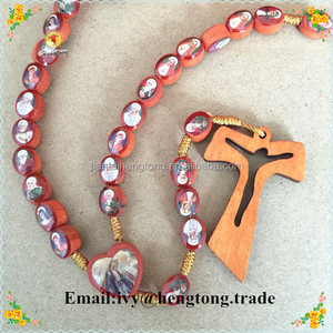 Collana Rosario Religiosa all'Ingrosso con Perle Ovali in Legno e Sanità in Resina Epossidica, Rosario Cattolico con Medaglia della Vergine Maria e Croce - Product Image 5
