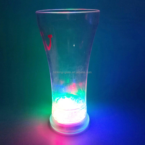 Gran oferta de fábrica, taza Pilsen clásica ecológica, taza de jugo de plástico intermitente LED, tazas de té y platillos - Product Image 1