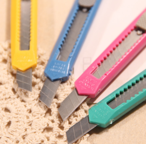 A buon mercato all'ingrosso di alta qualità strumento a mano 13mm Art coltello tagliacarte tagliacarte coltello a scatto - Product Image 2