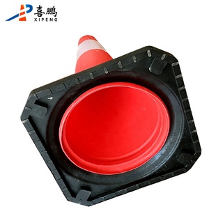 Yol güvenliği için 50cm <span class=keywords><strong>70cm</strong></span> esnek plastik PE trafik konileri - Product Image 4