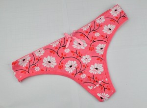 กางเกงในจีสตริงผ้าฝ้ายพิมพ์ลายดอกไม้สำหรับผู้หญิงขายส่ง - Product Image 3