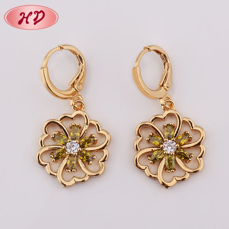 New 2018 Indian 18K Gold Hanging Earring Design for Women