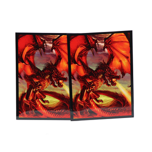 Bustine Protettive <span class=keywords><strong>Dragon</strong></span> <span class=keywords><strong>Shield</strong></span> in Polipropilene 67x92mm, Spessore 0,1mm, 50/80 Pezzi, Colore Personalizzato, Stampa CMYK Grigia, Protezione per Carte - Product Image 2