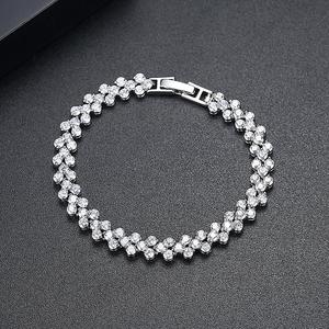 Bracelets LUOTEEMI Classic Rome 3 rangs en zircon cubique transparent AA, bijoux de mode pour femmes, bijoux de mariée - Product Image 6