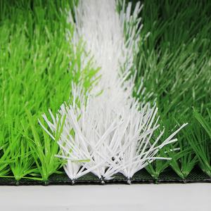 Gazon <span class=keywords><strong>synthétique</strong></span> professionnel <span class=keywords><strong>de</strong></span> 50 mm pour le football - Gazon PE durable pour terrains <span class=keywords><strong>de</strong></span> sport, imperméable et écologique - Product Image 3