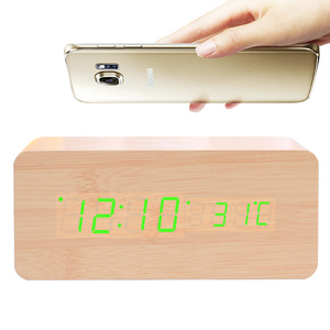 Reloj Despertador Creativo Universal de Madera con LED y Cargador Inalámbrico QI para <span class=keywords><strong>Teléfono</strong></span> Móvil - Product Image 1